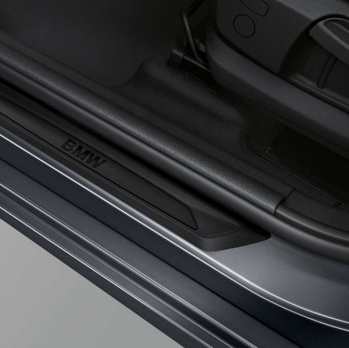 Gazišta pragova vrata BMW-a serije 2 Active Tourer Model Advantage Vanjština s gazištima pragova vrata BMW-a serije 2 Active Tourer F45 2018 218i Mineral Grey metalik boje
