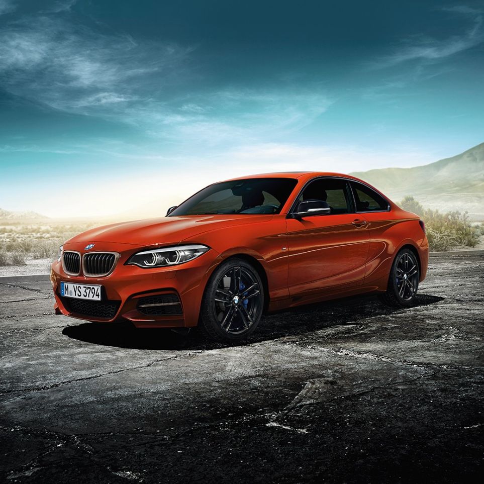 BMW serije 2 Coupé, stacionaran prikaz s prednje strane BMW serije 2 Coupé, stacionaran prikaz s prednje strane