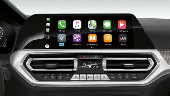 BMW serije 3 limuzina, Priprema za Apple CarPlay®. Detaljan prednji prikaz zaslona kokpita BMW-a serije 3 limuzina s opcijom Priprema za Apple CarPlay®.