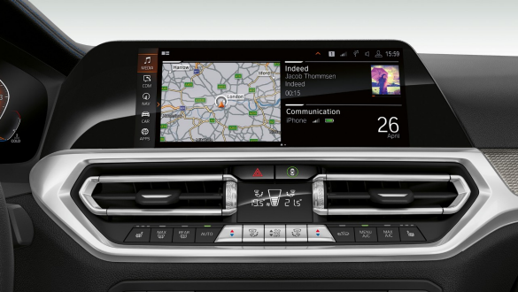 BMW serije 3 Limuzina, BMW operativni sustav 7.0. Prednji detaljan prikaz zaslona kokpita BMW-a serije 3 Limuzina s opcijom BMW operativni sustav 7.0.