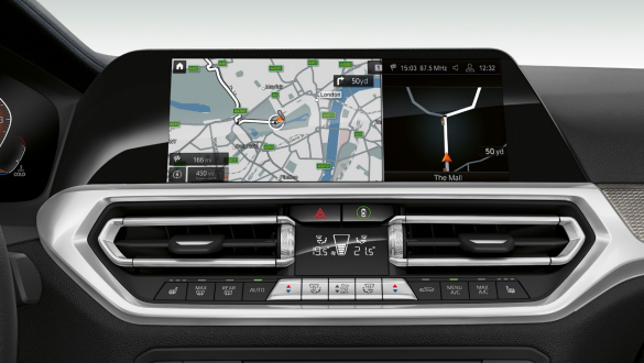 BMW serije 3 Limuzina, BMW Live Cockpit Professional. Prednji detaljan prikaz zaslona kokpita BMW-a serije 3 Limuzina s opcijom BMW Live Cockpit Professional.