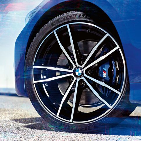 BMW serije 3 Limuzina, lakometalni kotači 791 M. Detaljan prikaz M lakometalnih kotača od 19" 791 M Jet Black BMW-a serije 3 Limuzina.