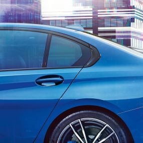 BMW serije 3 limuzina, Hofmeisterov pregib. Bočni detaljan pogled na stražnji prozor s Hofmeisterovim pregibom.