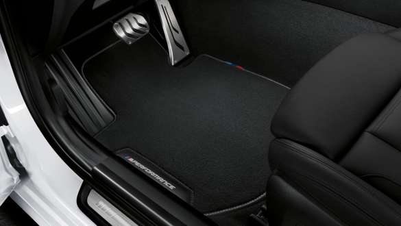 BMW serije 3 limuzina, M Performance podne prostirke BMW serije 3 limuzina, M Performance podne prostirke