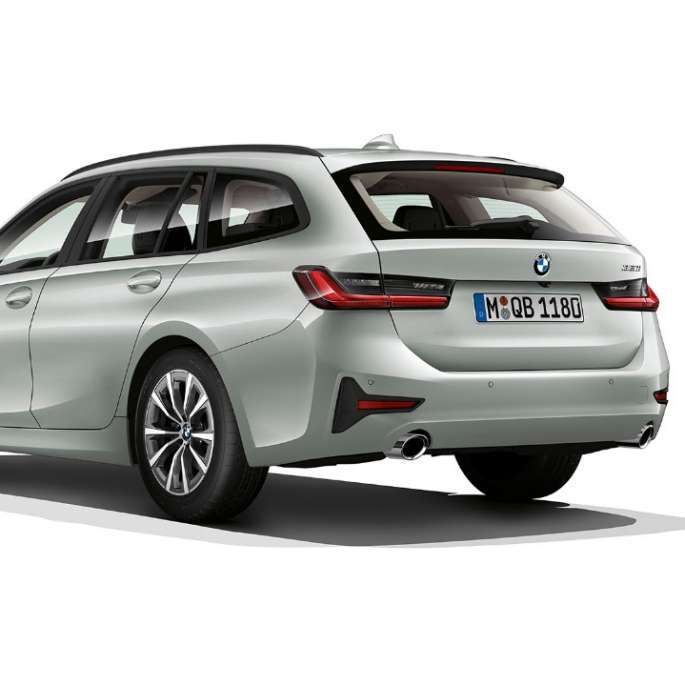 Tročetvrtinski prikaz stražnjeg kraja modela Advantage BMW serije 3 Touring, tročetvrtinski prikaz stražnjeg kraja modela Advantage