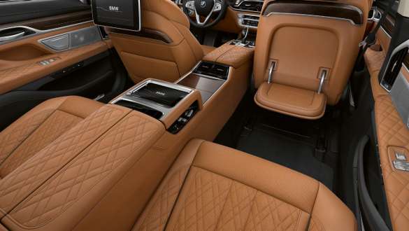 BMW serije 7 limuzina G11 G12 2019 Executive Lounge BMW 7 Series Sedan G11 G12 2019 Bernina Grey Amber Effect udobna stražnja klupa