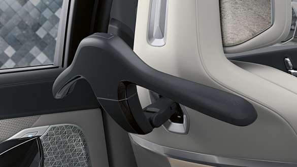 BMW vješalica za odjeću za Travel & Comfort sustav. BMW vješalica za odjeću za Travel & Comfort sustav.