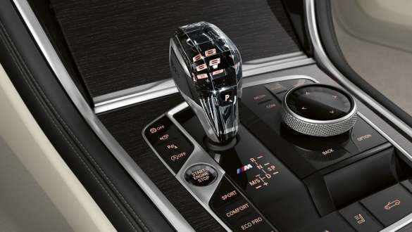 BMW M850i xDrive Dravit Grey metalik boje, Kontrola vozačkog iskustva. BMW M850i xDrive Dravit Grey metalik boje, Kontrola vozačkog iskustva.