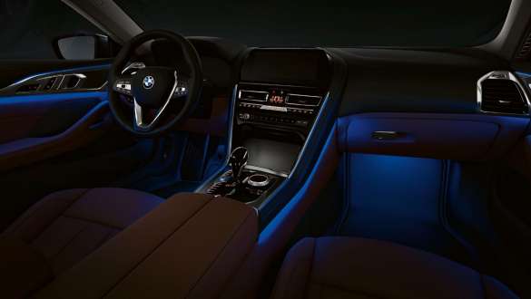 Ambientalno svjetlo. BMW serije 8 Coupé, kokpit, Ambientalno svjetlo.