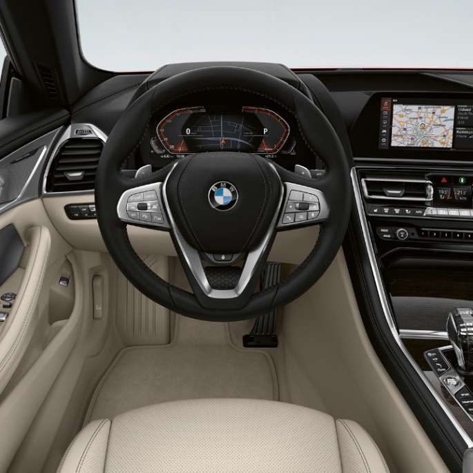 Kokpit osnovnog modela BMW serije 8 Gran Coupé, kokpit osnovnog modela