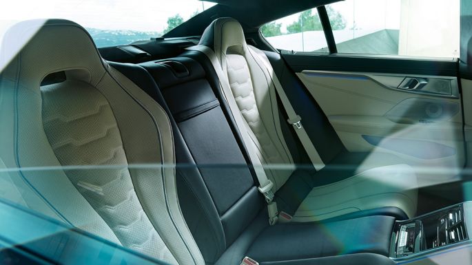 Dizajn unutrašnjosti u stražnjem kraju BMW serije 8 Gran Coupé, dizajn unutrašnjosti u stražnjem kraju