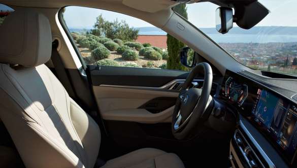 Prednja sjedala BMW i4 G26 2021 Prednja sjedala BMW i4 G26 2021 unutrašnjost