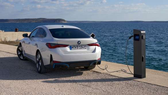 BMW i4 eDrive40 G26 2021 javno punjenje BMW i4 eDrive40 G26 2021 javno punjenje