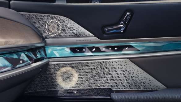 Bowers & Wilkins BMW i7 Limuzina G70 Bowers & Wilkins BMW zvučnik u vratima i7 Limuzina G70