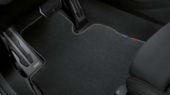 Podne prostirke od velura BMW M235i xDrive Gran Coupé Podne prostirke od velura BMW M235i xDrive Gran Coupé F44 unutrašnjost