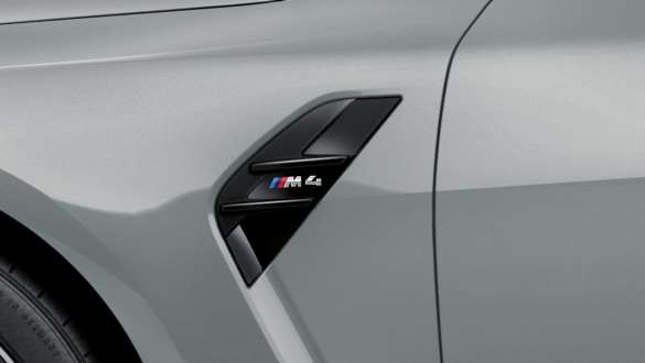M bočne škrge BMW M4 Coupé G82 2020 BMW M4 Coupé G82 2020 M bočne škrge krupni plan