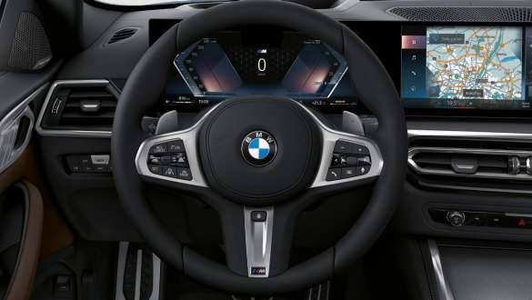 M kožni upravljač BMW M440i xDrive Coupé G22 2020 BMW M440i xDrive Coupé G22 2020 M kožni upravljač unutrašnjost krupni plan