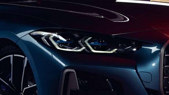 M Aerodynamic paket BMW M440i xDrive Coupé G22 2020 BMW M440i xDrive Coupé G22 2020 M Aerodynamic paket krupni plan donji dio prednjeg odbojnika