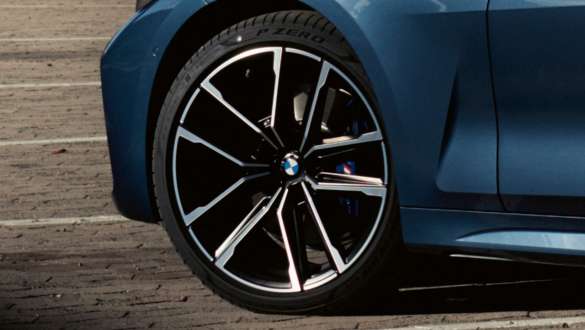 18” M naplatci od lakih legura 848 BMW M440i xDrive Coupé G22 2020 BMW M440i xDrive Coupé G22 2020 18” M naplatci od lakih legura 848 krupni plan