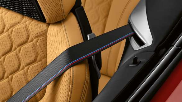 M sigurnosni pojasevi. M sigurnosni pojasevi u BMW-u M8 Competition Cabrio.