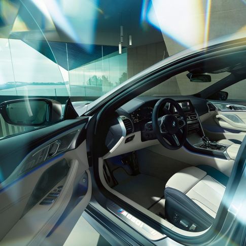 Kokpit BMW-a M850i xDrive Gran Coupé Kokpit unutrašnjosti BMW-a M850i xDrive Gran Coupé G16 2019