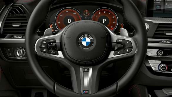 BMW X4 M40i i BMW X4 M40d, M kožni upravljač. BMW X4 M40i i BMW X4 M40d, unutrašnjost, kokpit s M kožnim upravljačem.