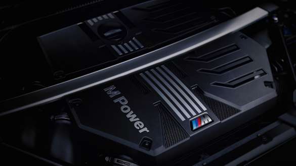 BMW M TwinPower Turbo benzinski motor BMW X4 M Competition F98 LCI Facelift 2021 BMW M TwinPower Turbo redni 6-cilindrični benzinski motor BMW X4 M Competition F98 LCI Facelift 2021 pogled izbliza