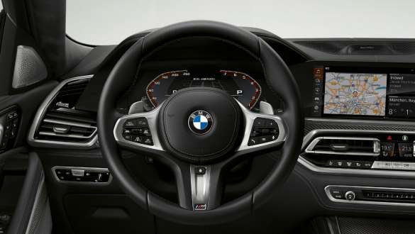 BMW X6 M50i Interijer M kožni upravljač G06 Pogled izbliza BMW X6 M50i G06 G06 2018 SUV interijer M kožni upravljač