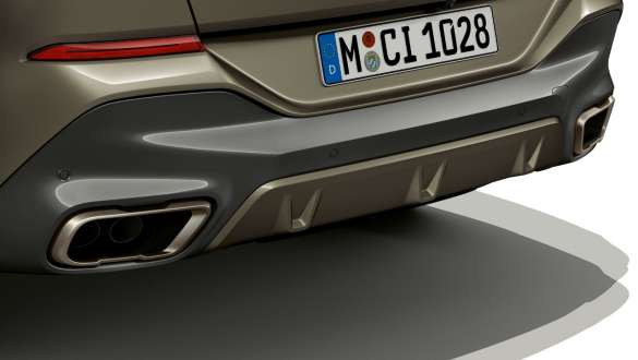 BMW X6 M50i straga M sport ispušni sustav G06 BMW X6 M50i straga M sport ispušni sustav G06 2018 SUV