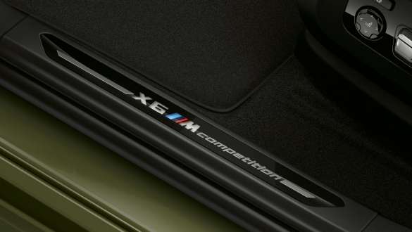 Pragovi prednjih vrata s oznakom "X6 M Competition" za BMW X6 M Competition Pragovi prednjih vrata s oznakom "X6 M Competition" BMW X6 M Competition F96 2020 SUV u pogledu izbliza