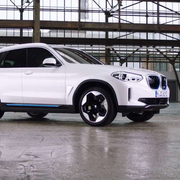 BMW iX3 G08 2020 povezivost video BMW iX3 G08 2020 Mineral White metalik povezivost video