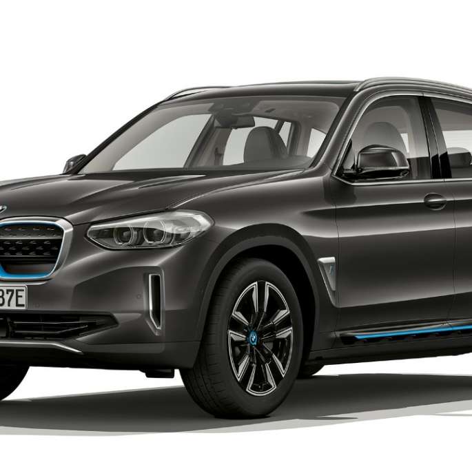 BMW iX3 G08 2020 Model “Inspiring” tročetvrtinski prednji prikaz BMW iX3 G08 2020 Model “Inspiring” Sophisto Grey Brilliant Effect tročetvrtinski prednji prikaz
