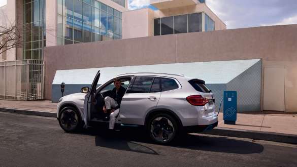 BMW iX3 G08 2020 kontrolni zaslon unutrašnjost BMW iX3 G08 2020 kontrolni zaslon unutrašnjost