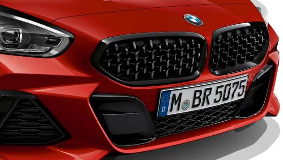 BMW Z4 Roadster maska BMW Z4 Roadster s maskom u dizajnu mrežice