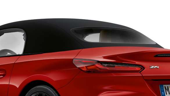 BMW Z4 Roadster meki krov Silueta BMW-a Z4 Roadster s podignutim mekim krovom