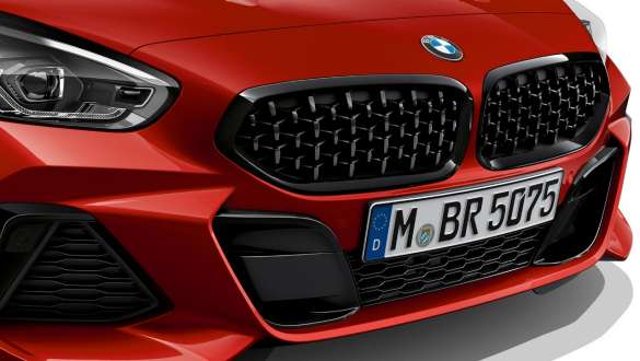 BMW Z4 Roadster (G29) bubrežna maska BMW Z4 Roadster (G29) sa bubrežnom maskom sa mrežastim dizajnom