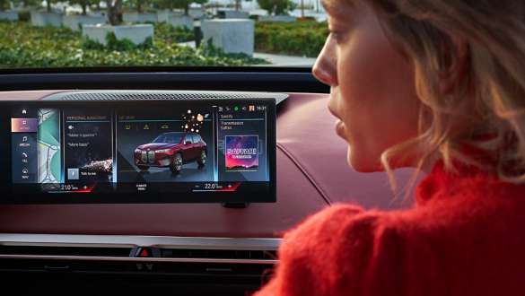 Informacijski zaslon Govorni dijaloški okvir sa svjetlosnim kuglama Informacijski zaslon OS8 govorni dijaloški okvir sa svjetlosnim sferama BMW Software Update