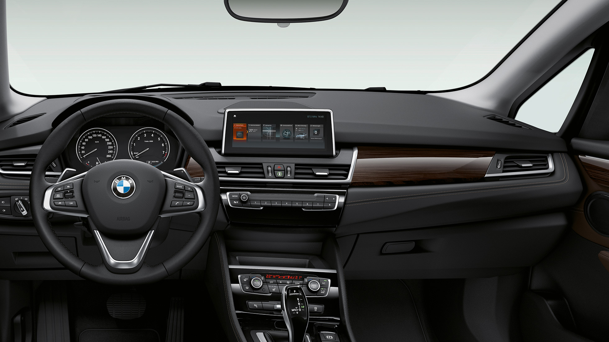 Kokpit BMW-a serije 2 Active Tourer Model Luxury Line Kokpit BMW-a serije 2 Active Tourer Model Luxury Line 225i xDrive F45 2018