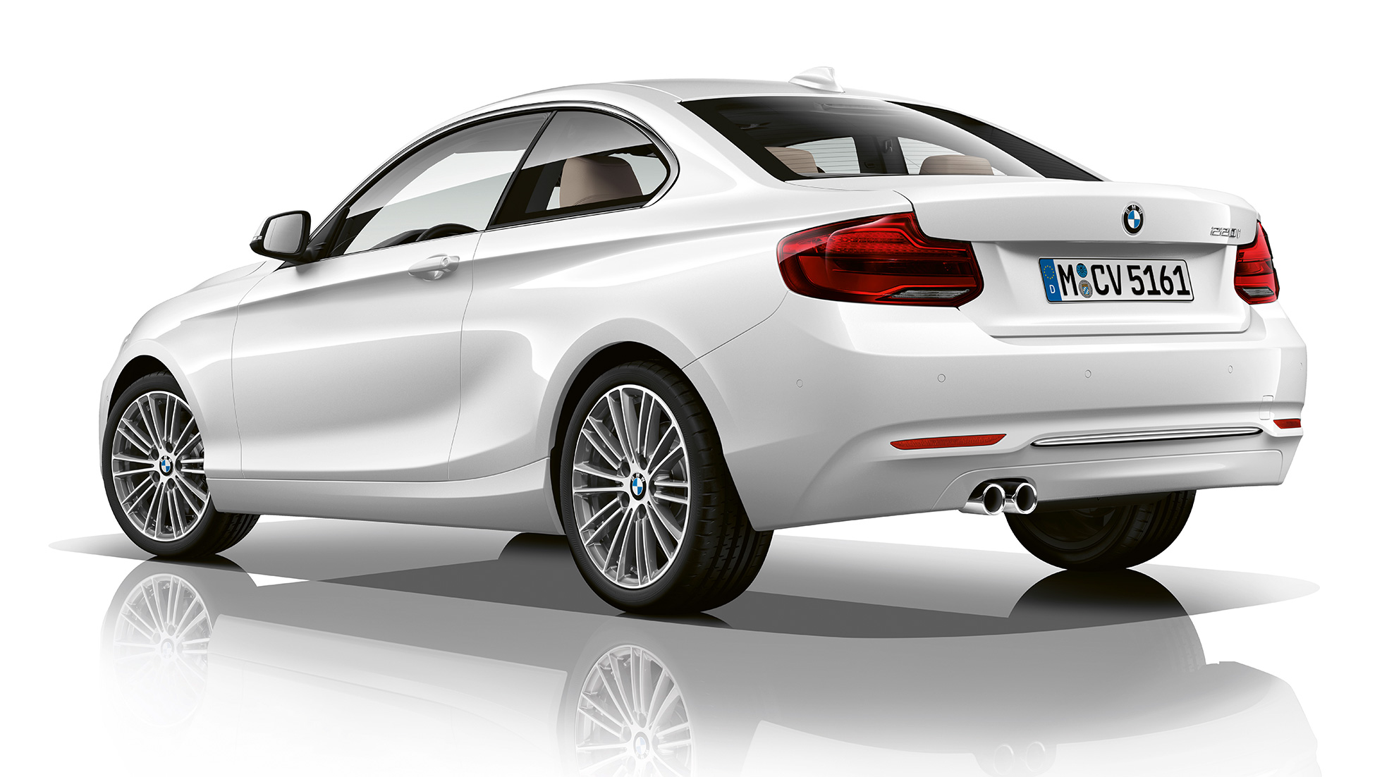 BMW serije 2 Coupé, tročetvrtinski stražnji prikaz Modela Luxury Line BMW serije 2 Coupé, tročetvrtinski stražnji prikaz Modela Luxury Line