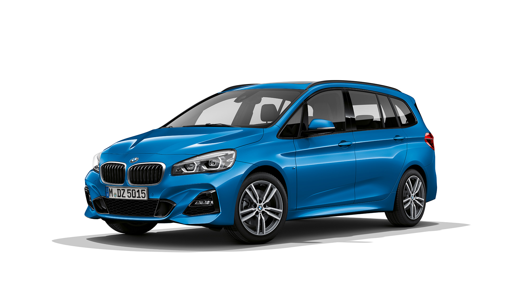Tročetvrtinski prikaz prednjeg kraja BMW-a serije 2 Gran Tourer Model M Sport Tročetvrtinski prikaz prednjeg kraja BMW-a serije 2 Gran Tourer 220d xDrive Model M Sport F46 Estoril Blue metalik boje