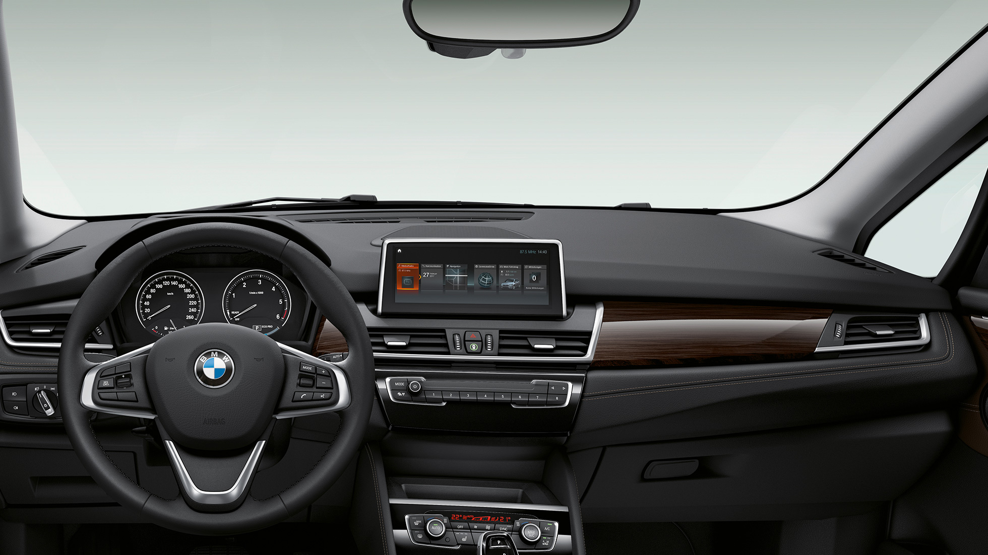 Kokpit BMW-a serije 2 Gran Tourer Model Luxury Line Unutrašnjost s kokpitom BMW-a serije 2 Gran Tourer 218d xDrive Model Luxury Line F46 2018