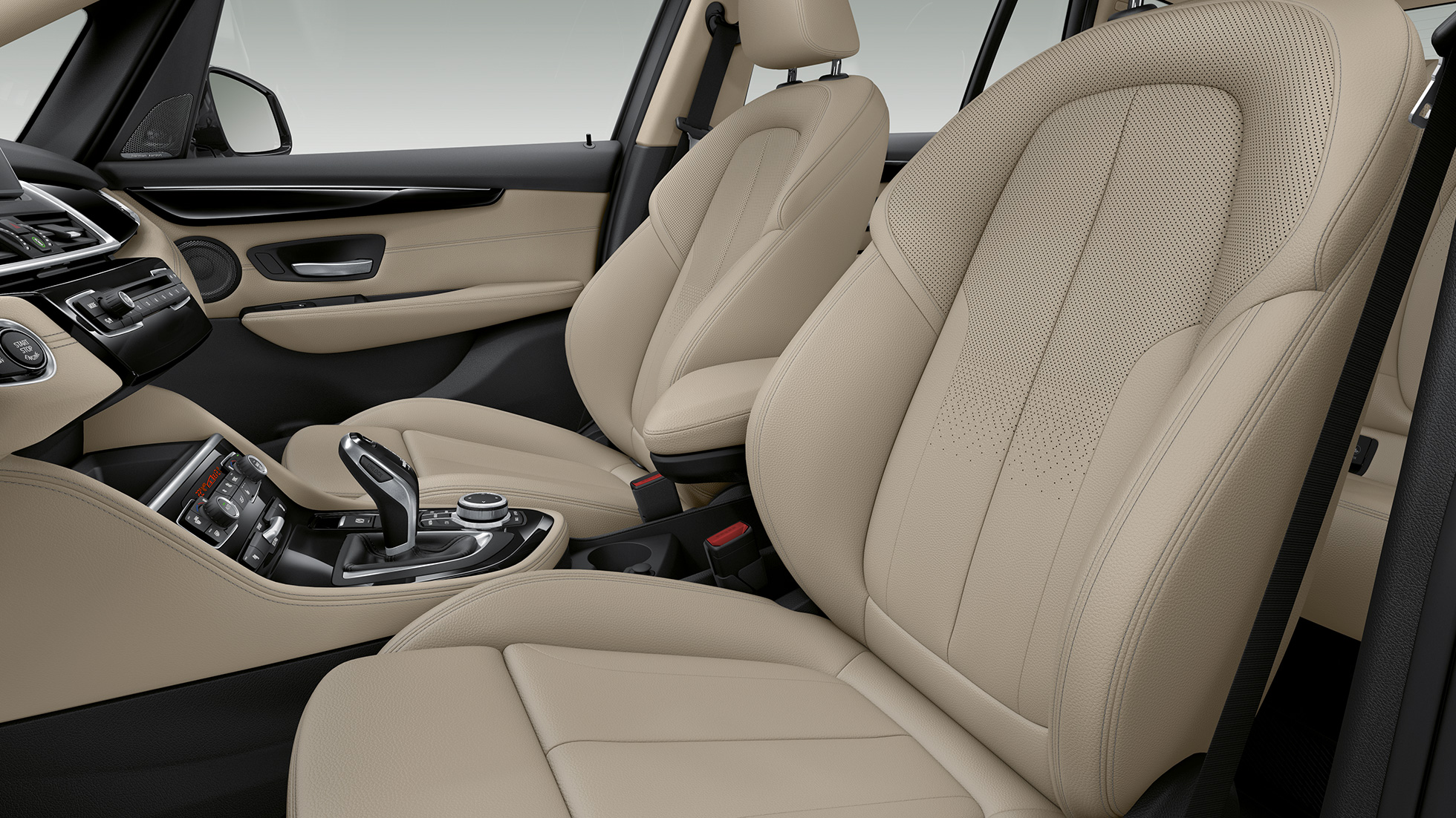 Sportska sjedala BMW-a serije 2 Gran Tourer Model Sport Line Sportska sjedala u unutrašnjosti BMW-a serije 2 Gran Tourer 220d Model Sport Line F46 2018