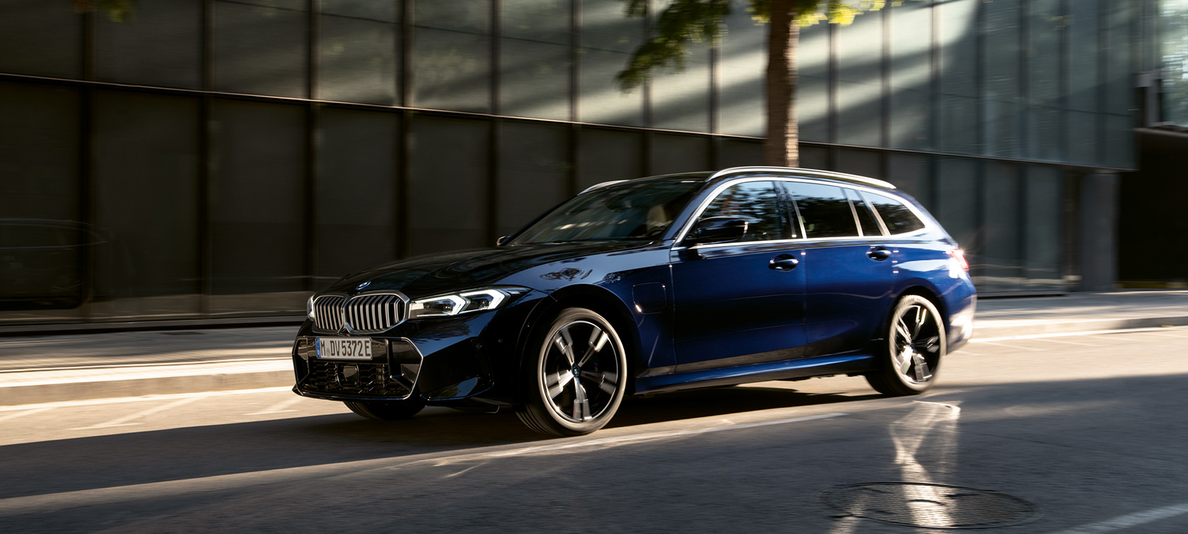 BMW serije 3 Touring LCI G21 digitalne tehnologije video BMW serije 3 Touring LCI G21 digitalne tehnologije video