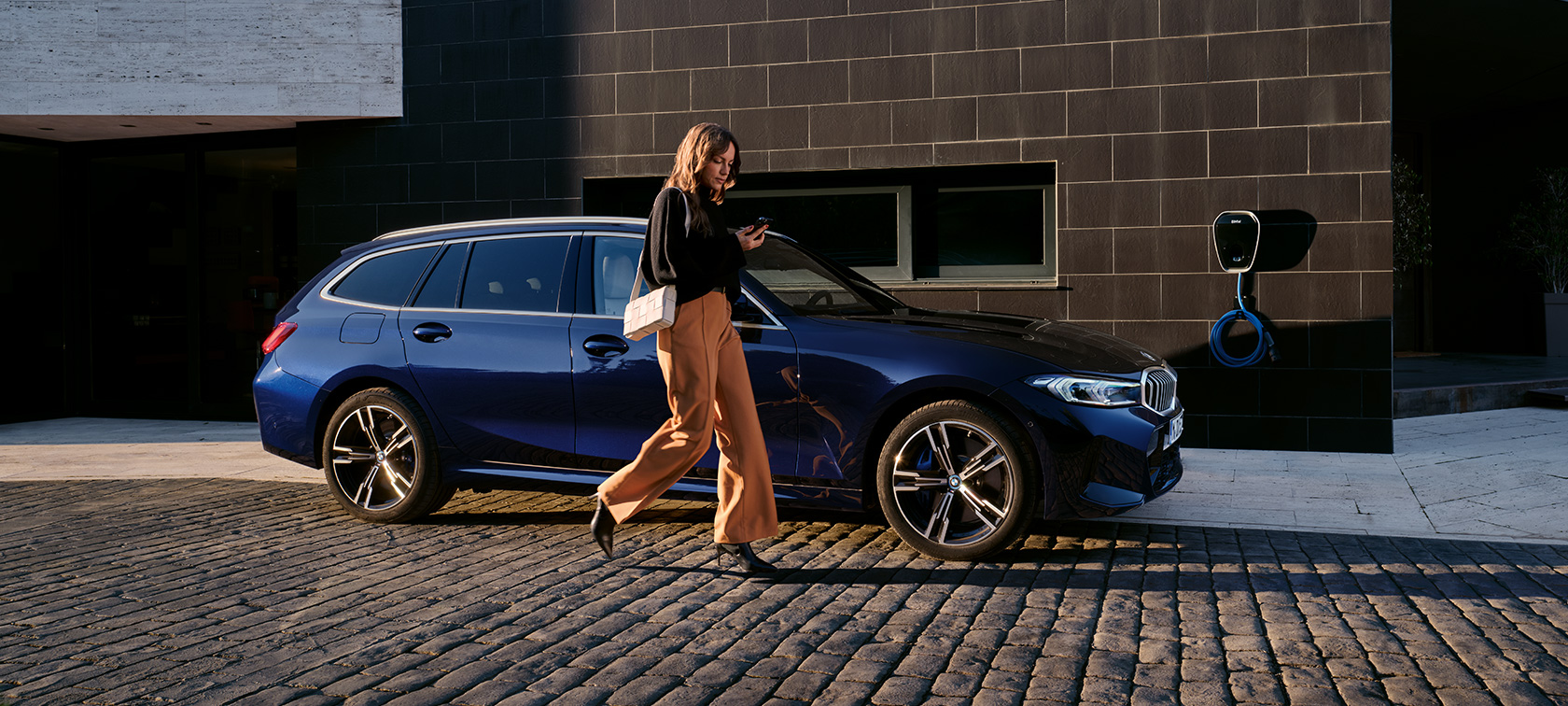 BMW serije 3 Touring LCI G21 plug-in hibrid video BMW serije 3 Touring LCI G21 plug-in hibrid video