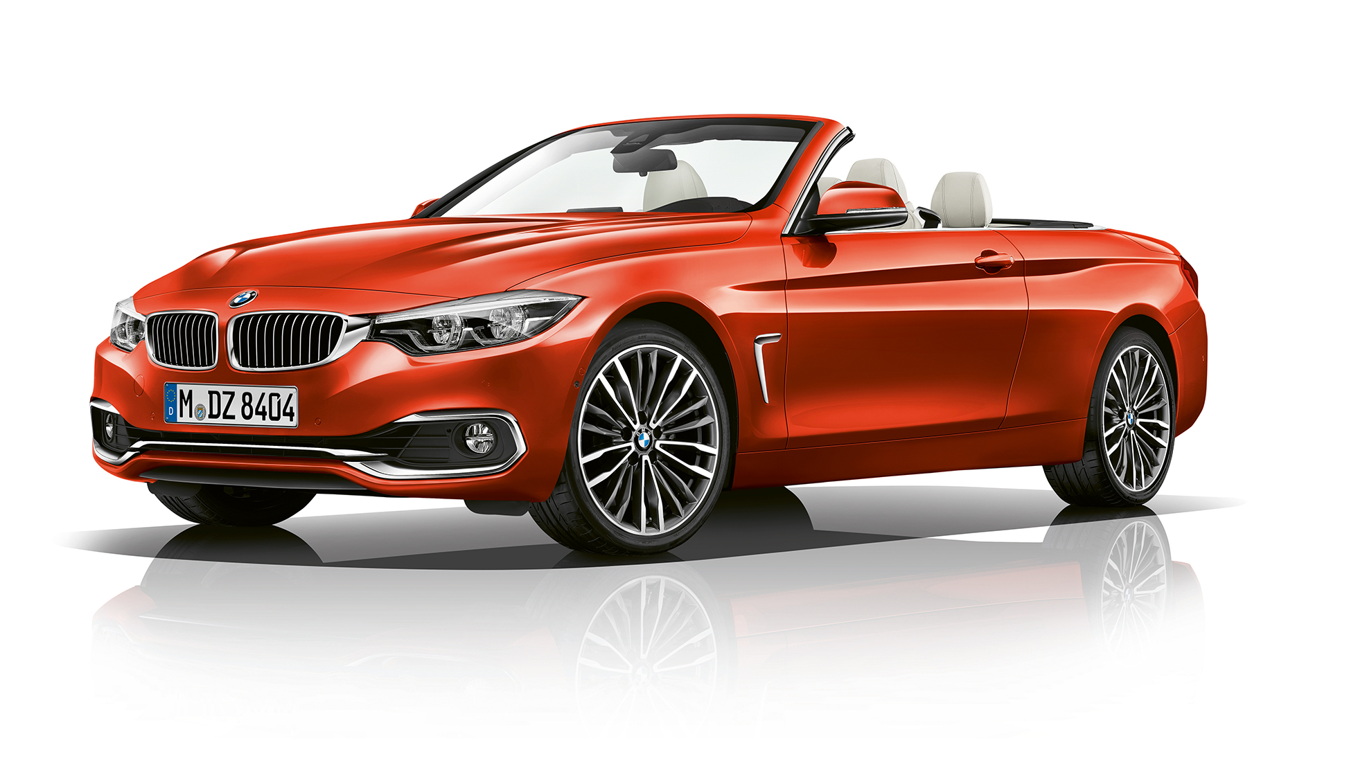 BMW serije 4 Cabrio, tročetvrtinski prikaz prednjeg kraja modela Luxury Line BMW serije 4 Cabrio, tročetvrtinski prikaz prednjeg kraja modela Luxury Line