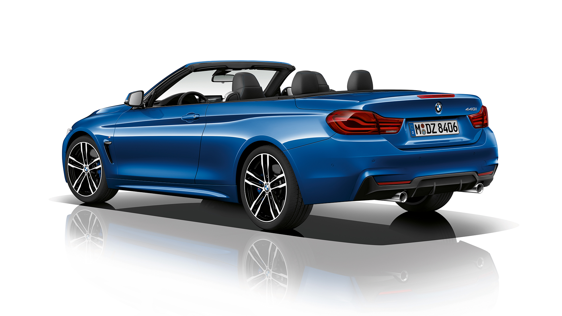 BMW serije 4 Cabrio, tročetvrtinski prikaz stražnjeg kraja modela M Sport BMW serije 4 Cabrio, tročetvrtinski prikaz stražnjeg kraja modela M Sport