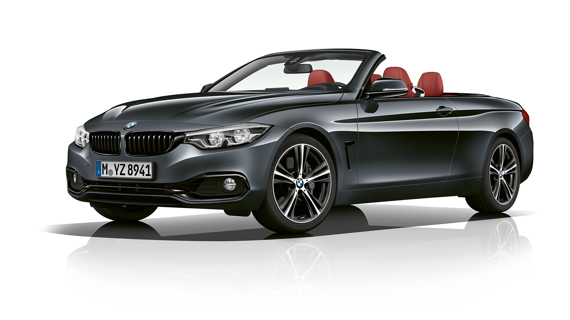 BMW serije 4 Cabrio, tročetvrtinski prikaz prednjeg kraja modela Sport Line BMW serije 4 Cabrio, tročetvrtinski prikaz prednjeg kraja modela Sport Line