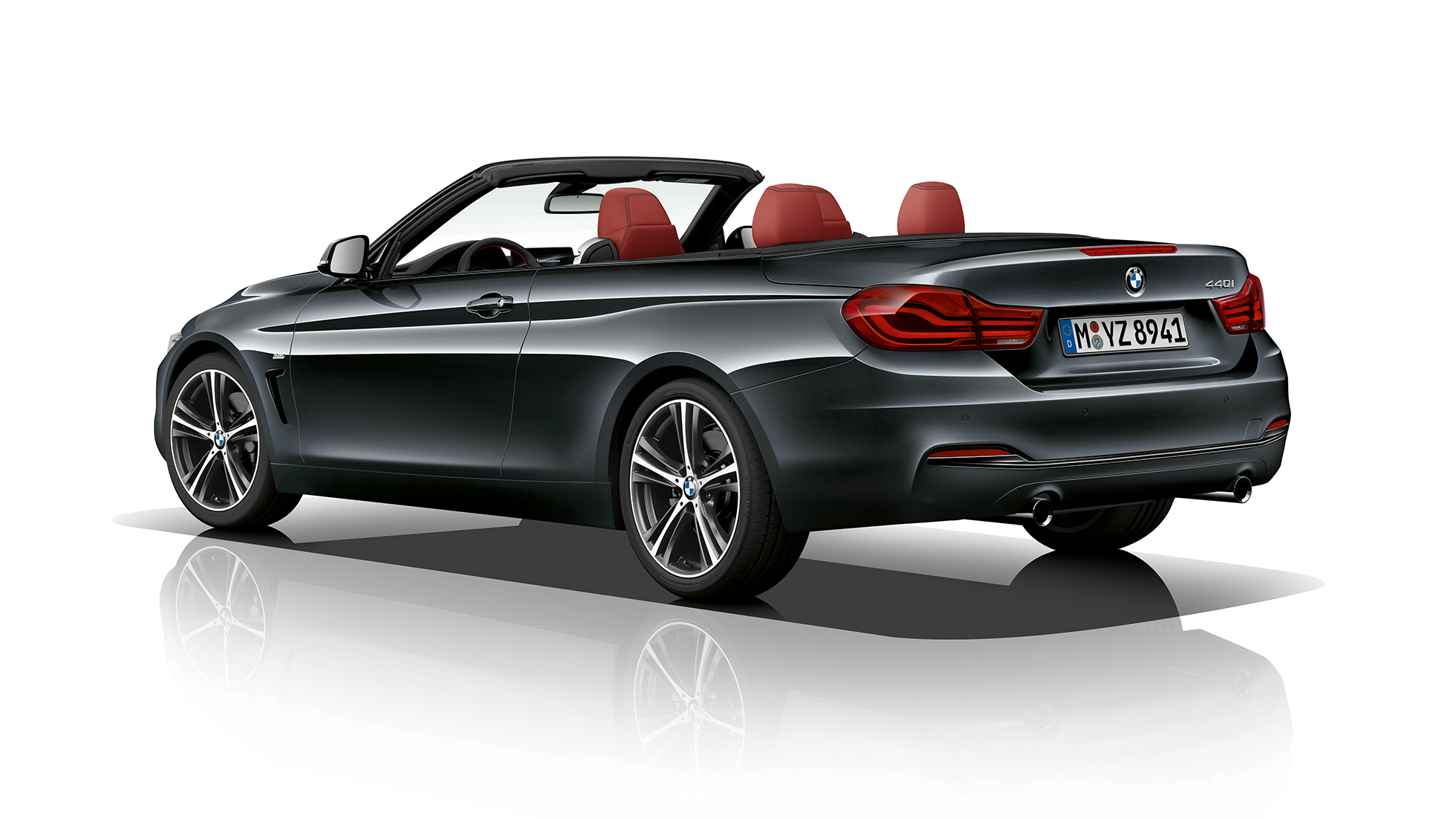 BMW serije 4 Cabrio, tročetvrtinski prikaz stražnjeg kraja modela Sport Line BMW serije 4 Cabrio, tročetvrtinski prikaz stražnjeg kraja modela Sport Line