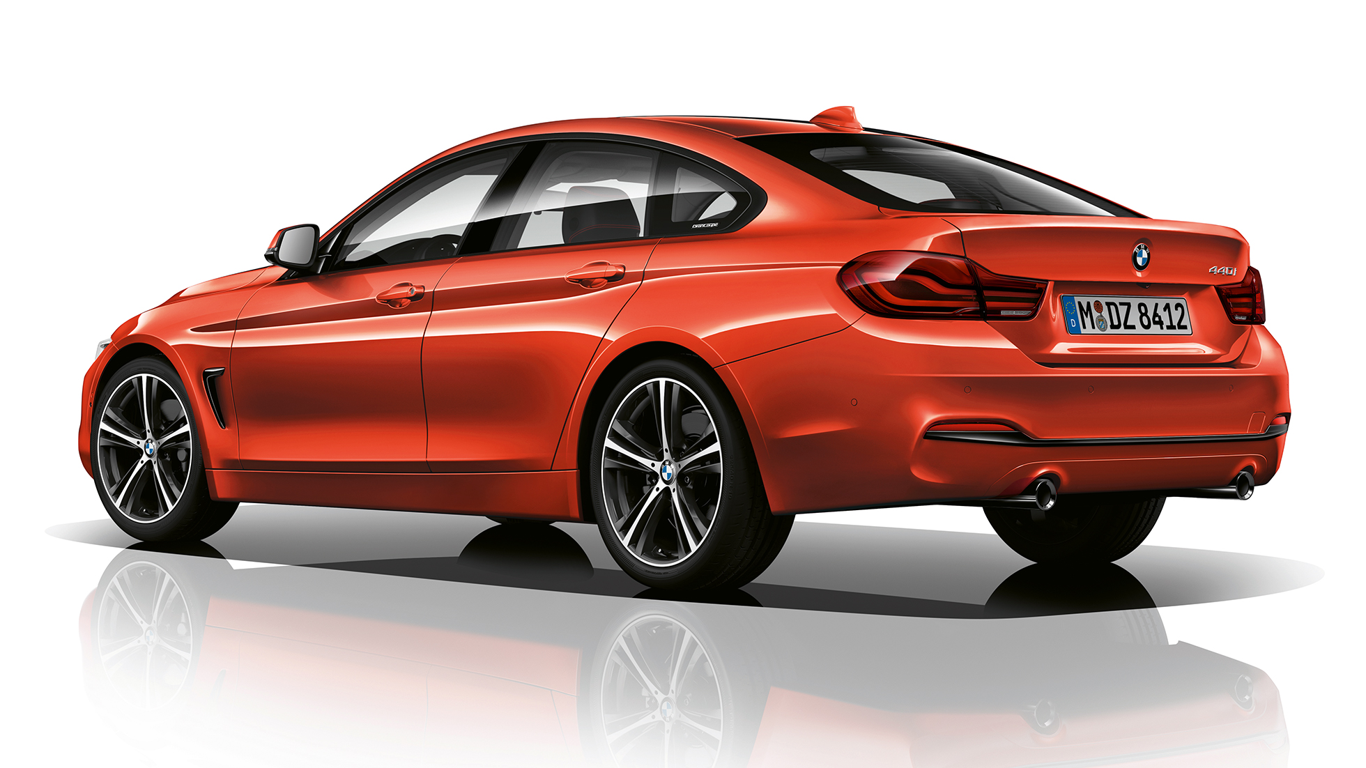 BMW serije 4 Gran Coupé, tročetvrtinski prikaz stražnjeg kraja modela Sport Line BMW serije 4 Gran Coupé, tročetvrtinski prikaz stražnjeg kraja modela Sport Line