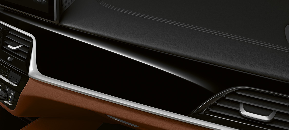 Letvice unutrašnjosti BMW serije 5 limuzine G30 Individual unutrašnjost Letvice unutrašnjosti BMW serije 5 limuzine Individual G30 Facelift 2020 unutrašnjost kokpit